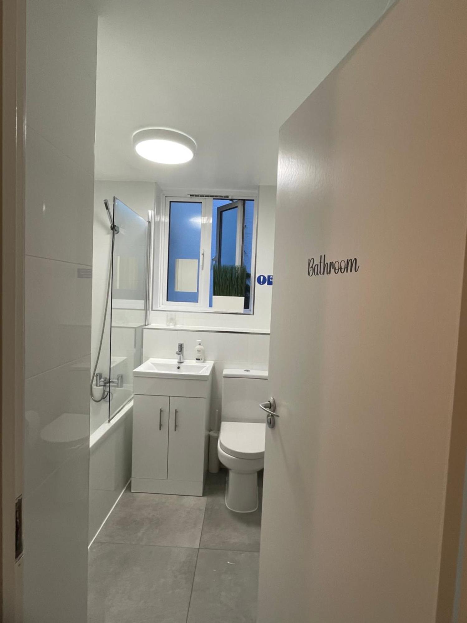 Lovely Triple And Quadruple Rooms In Euston & Square In Central London Bagian luar foto