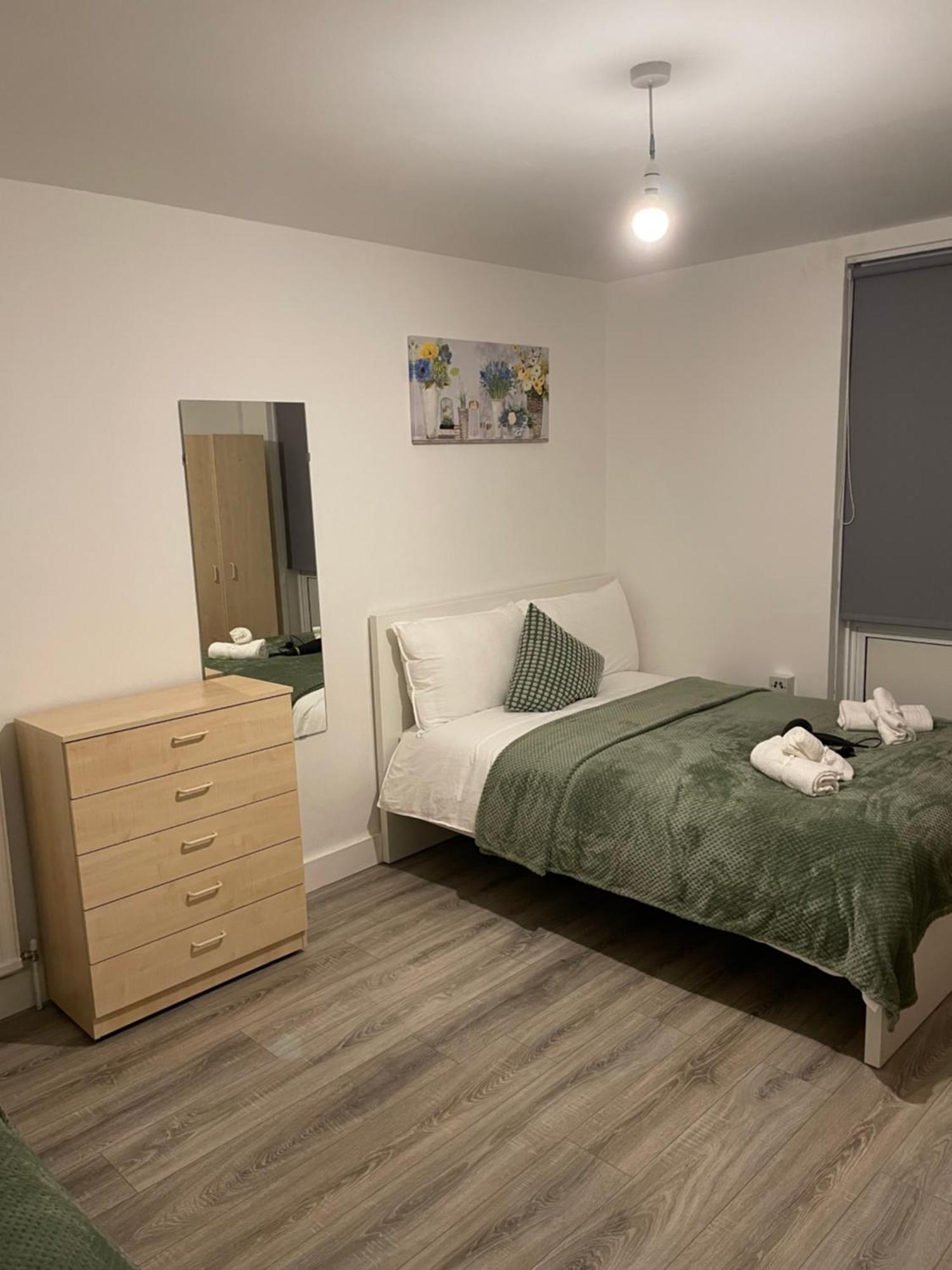 Lovely Triple And Quadruple Rooms In Euston & Square In Central London Bagian luar foto