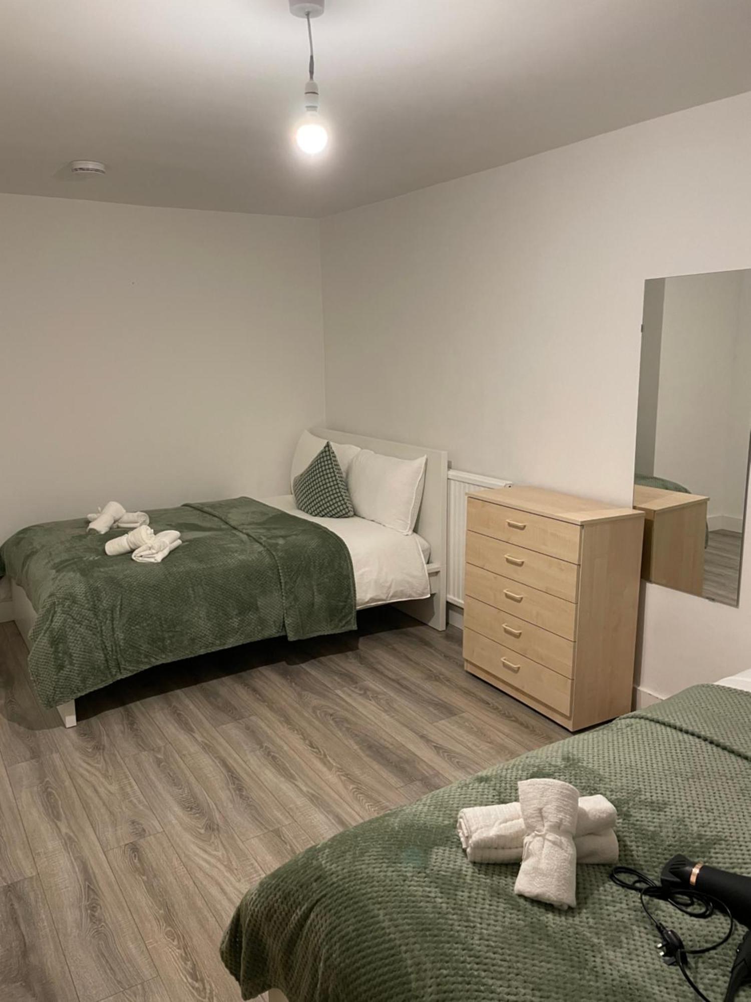 Lovely Triple And Quadruple Rooms In Euston & Square In Central London Bagian luar foto
